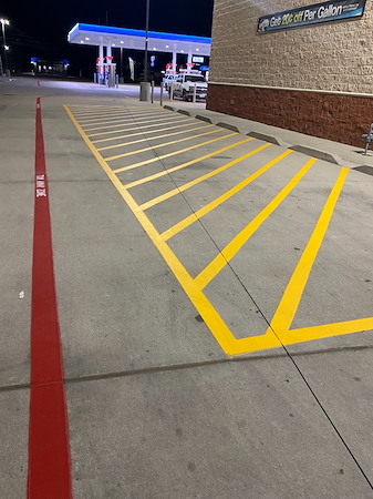 What do different parking lot line colors mean for drivers and property owners